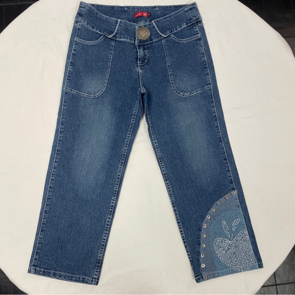 Apple bottoms, ladies crop jeans, size 7